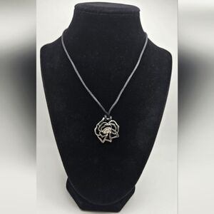 🟢3/$19🟢 MK 2004 Rose Pendant on Black Cord Necklace Michael Kors